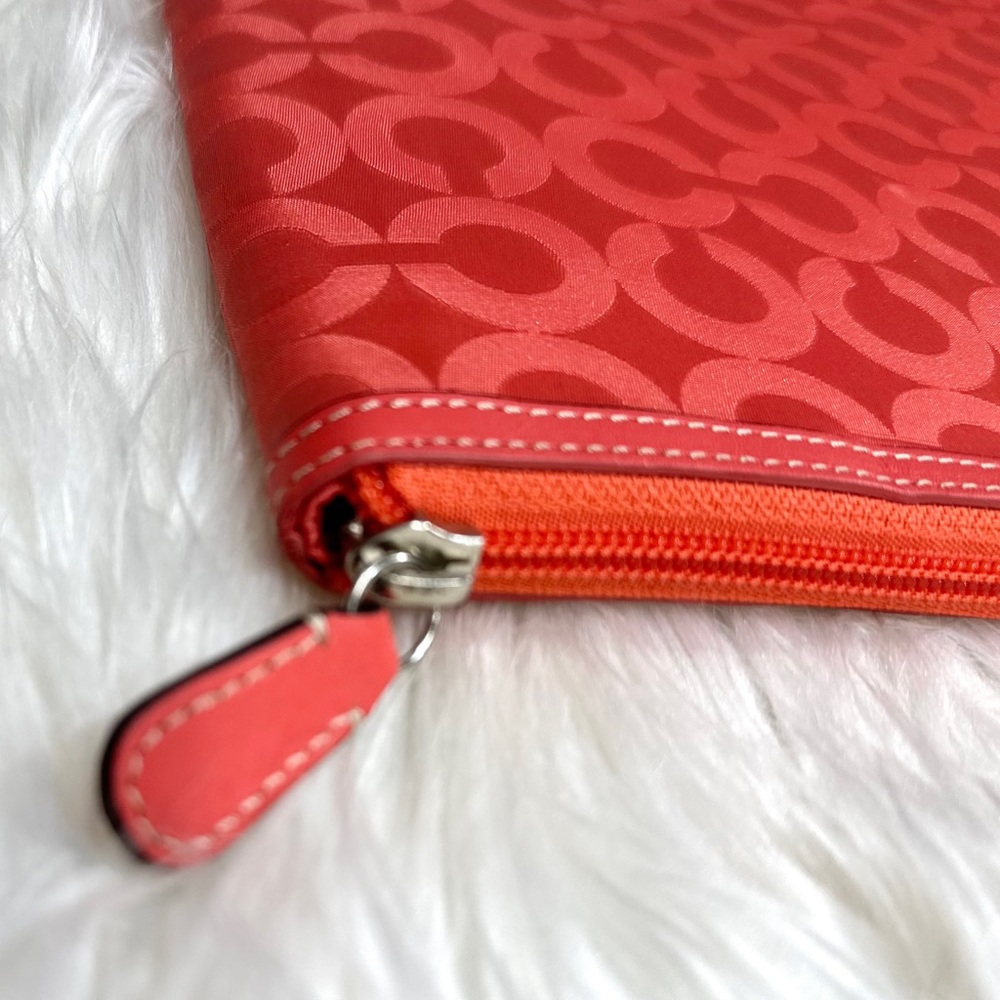 ⭐️Coach 64902E Coral Orange Tablet Sleeve - Picture 3 of 9